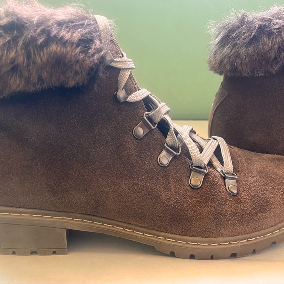 Bass Aubrey winter boot leather brown bootie with faux  fur. New without Box - Picture 3 of 9